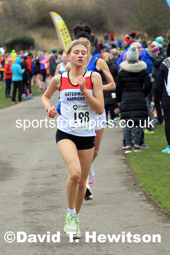Senior women and veteran women and men over-50s NECAA Road Relay Champs., Hetton Lyons Park, Hetton le Hole, County Durham. Photo: David T. Hewitson/Sports for All Pics